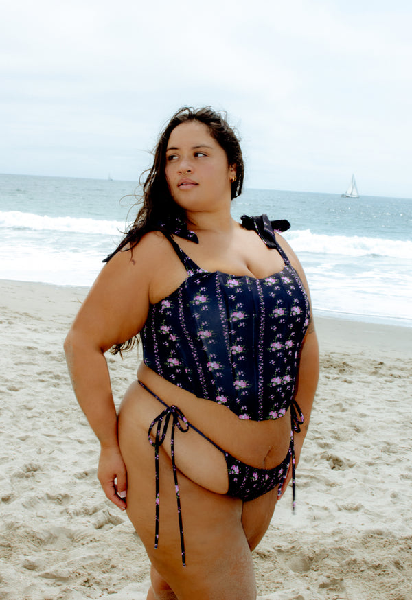 Alyssa Bottom in Midnight Bloom